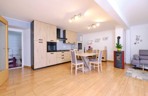 Veli Losinj Apartment | Charming One-Bedroom Apartment