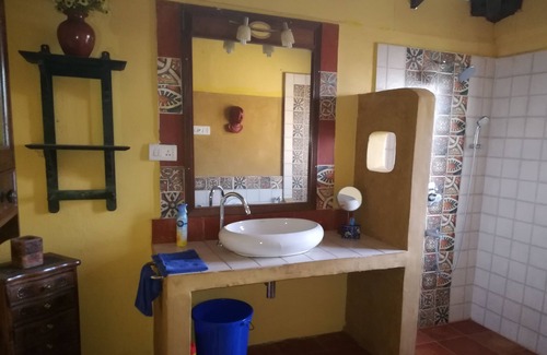 Bardez Villa | Charming Portuguese goan home stay!