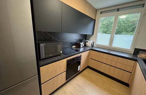 Mons - Plaine basse Apartment | Charming renovated apartment with terrace and parking, 10 minutes from Orly