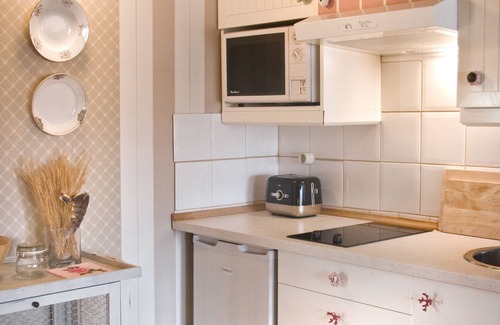 Navalsaz Cottage | Charming rural house, in a very pretty and quiet village. Spectacular views