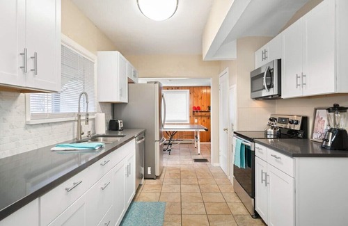 Spokane House | Charming & Spacious Craftsman House