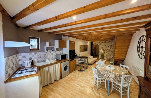 Montelier House | Charming stone house with terrace & barbecue, near valence