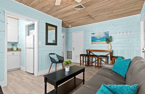 Siesta Key Village Apartment | Charming Suite w/Shared Pool, High-Speed WiFi - Steps to the Beach