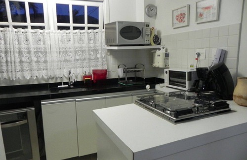 Barra do Una Condo | Charming townhouse in gated community with 24-hour security and wi-fi