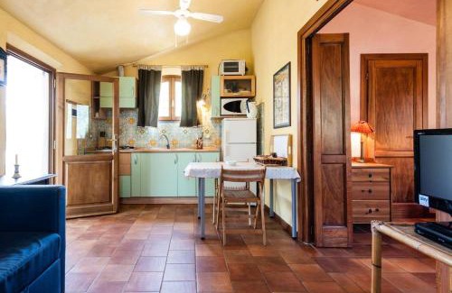 Pisa Villa | Charming Villa in Pisa with terrace and shared pool.