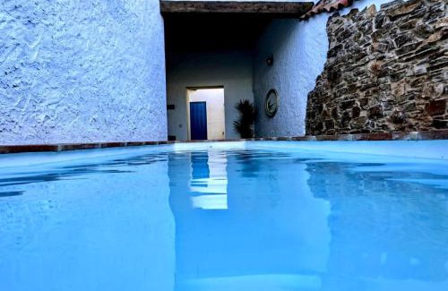 Santa Elena Villa | Charming villa in Santa Elena with private poolEL
