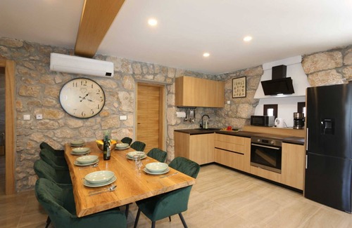 Gabonjin Villa | Charming Villa Kristina with Pool