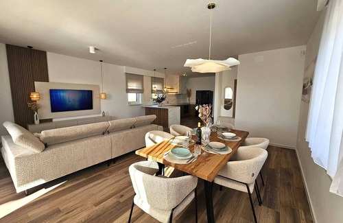 Kras Villa | Charming Villa Navis with private pool