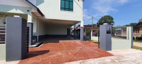 Dungun House | Chatak Hill Residence