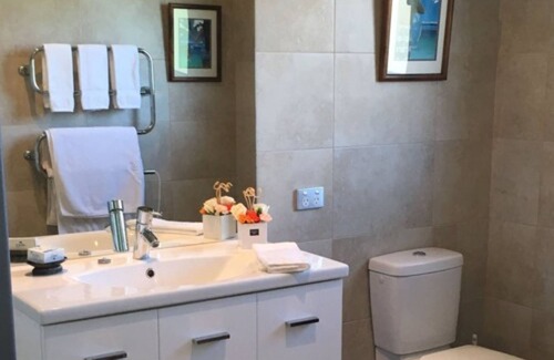 Springston Bed & Breakfast | Chateau Pritchard