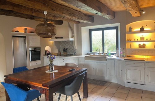 Grand-Champ Cottage | CHAUMIERE LONGERE EN PIERRES 8 PERS - 10 MN VANNES, 20 MN GOLFE DU MORBIHAN