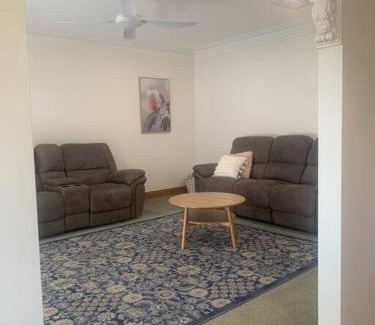 Mildura Apartment | Cheerful 2 bedroom townhouse with secure parking