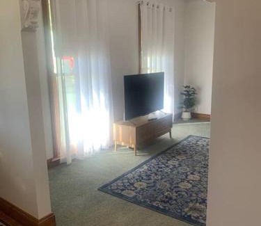 Mildura Apartment | Cheerful 2 bedroom townhouse with secure parking