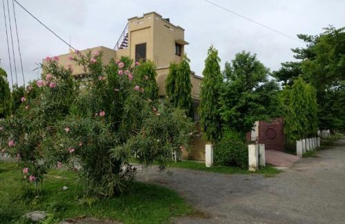 Mohangarh Apartment | Cheerful 2BHK green Villa by Suvana Organics