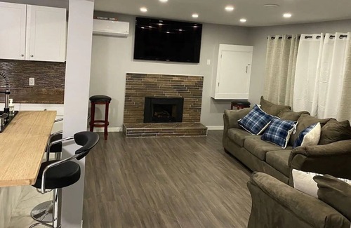 Lower Sackville Apartment | Cheerful 3BR Home with Free Parking