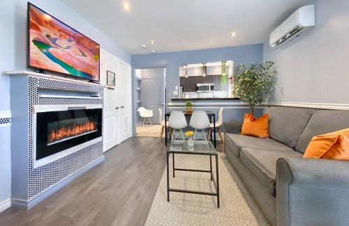 Windsor House | Cheerful & cozy downtown 2bdr with free parking