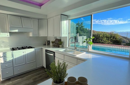 Newhall Villa | Cheerful four bedroom house with charming view!