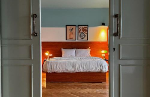 Downtown Cairo Apartment | Cheerful Nile View Apartment