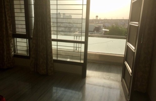 Gopalbari Apartment | Cheerful, Spacious Private Apt in ★ location