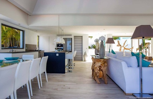 Anse de Lorient Villa | Chef included by Fantasia Villas: Villa Avenstar