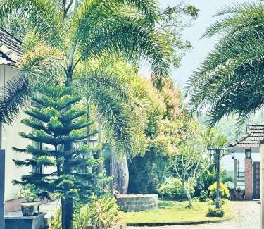 Kuzhuppilly Resort | CHERAI LAKE RESORT