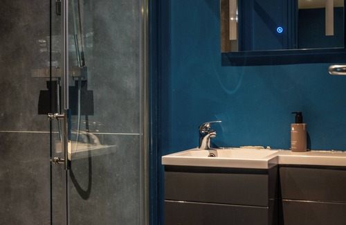 Mile End Hotel | Cherry Bar Rooms