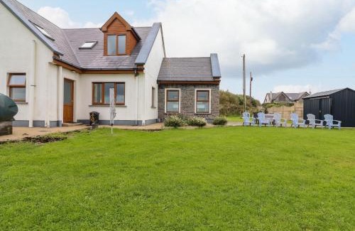 Quilty House | Cherry Blossom Cottage