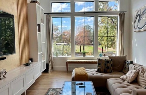 Neartown House | Cherryhurst Luxury Home Downtown views & Elevator