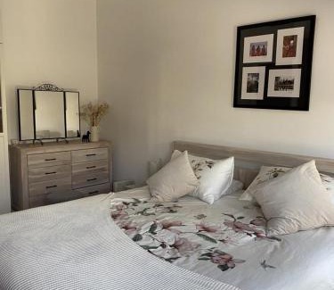 Dubai Investment Park Bed & Breakfast | Cherrywood House