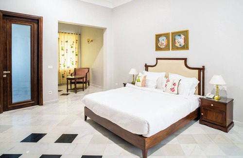 Udaipur Bed & Breakfast | Chez Lavania- A Boutique Homestay