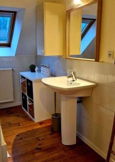 Saint-Georges-Buttavent House | Chez Sam et Brice