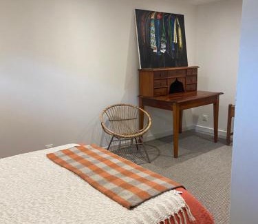 Jeanne d'Arc House | Chez Val et Tonio