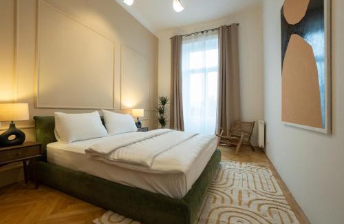 Neubau Apartment | Chic 180m 3BR Apt near Parliament, Self Check-in