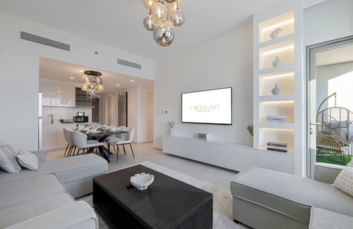 Bur Dubai Apartment | Chic 2-bed apartment with Full Burj View in vibrant Dubai - WiFi and AC incl.