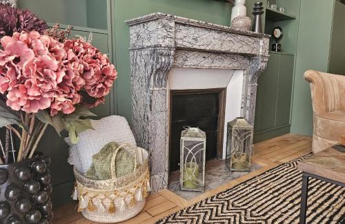 Chaussee-d'Antin Apartment | Chic Apartment By Capucine - Grands Magasins