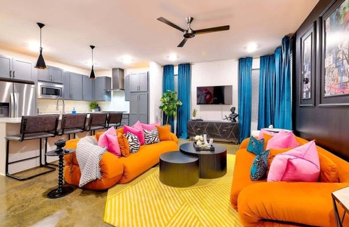 East Nashville House | Chic East Nash 4 BR Home w/Rooftop Views! 12 Beds!