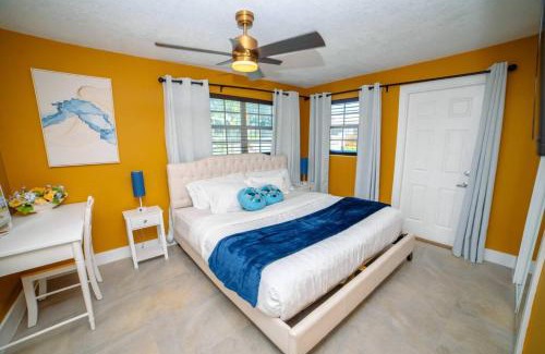 Edgewood House | Chic MangoTree villa Private Heated Pool