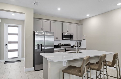 Reunion Condo | Chic Townhome near Disney with Resort & Waterpark Access - 7753SD