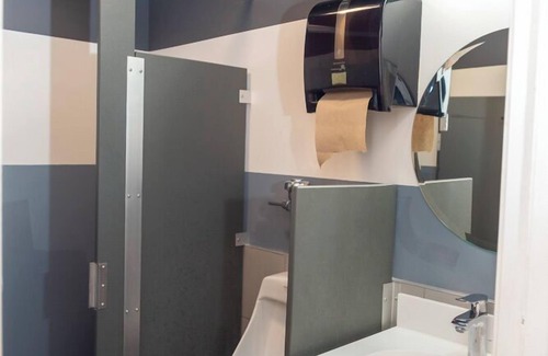 Greektown Hostel | Chicago Parthenon Hostel