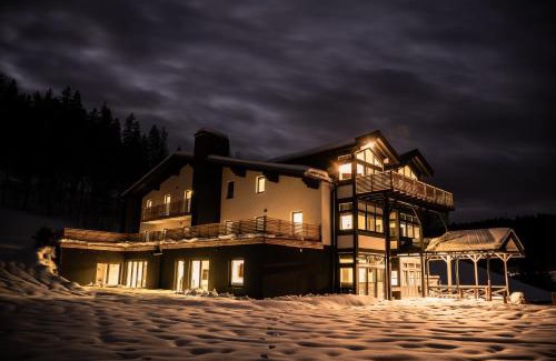 Lackenhof Apartment | Chihuahua's Ötscher Apartment, but people are also very welcome in our eco-friendly resort!