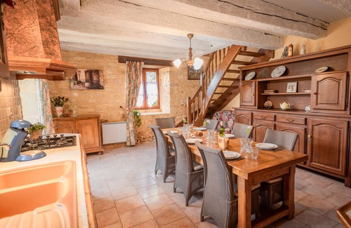 Prats-du-Perigord House | Child-friendly house with fishpond
