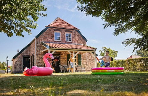 Roggel Villa | Child-friendly villa with a sauna in Limburg