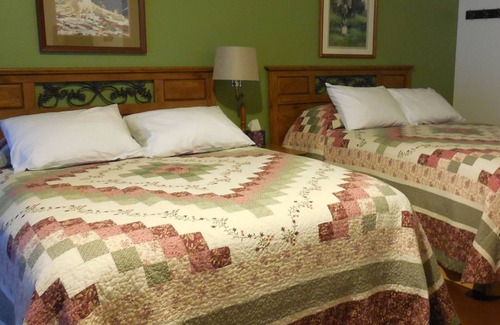 Lutak Hotel | Chilkoot Haven Haines room #2, right on the Chilkoot River, Bear viewing