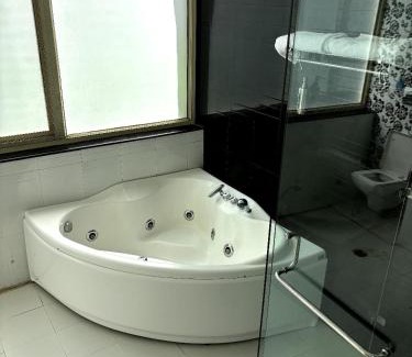 DLF Phase 3 Bed & Breakfast | Chill Place - The Nest