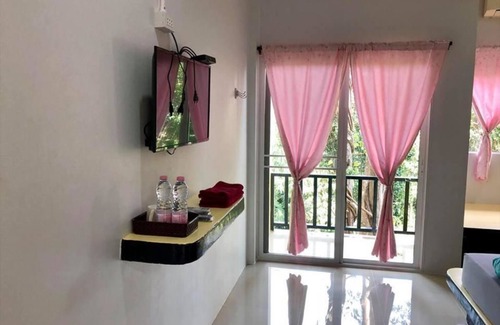 Sangkhla Buri Hotel | Chillchill