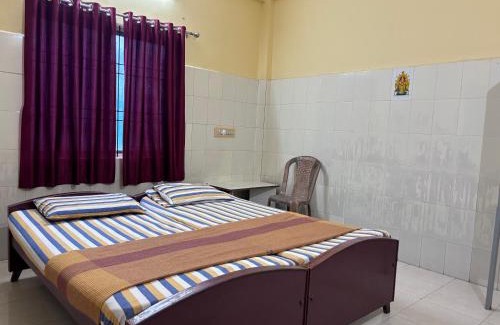 Kollur Hotel | Chinmayi Tourist Home - Opposite to temple only 50 m