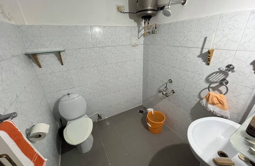 Puttaparthi Apartment | Chitravati Suite: Comfortable Western Style Apartment for Solo Travellers