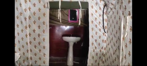 Dugalbitta House | Chopta Rock Hill Camp