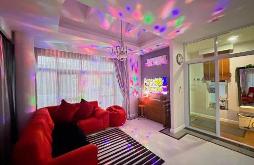 Bang Sare Villa | Chris Pool Villa Pattaya