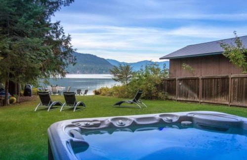 Christina Lake House | Christina Lake Lakefront, Hot Tub, Amazing Views